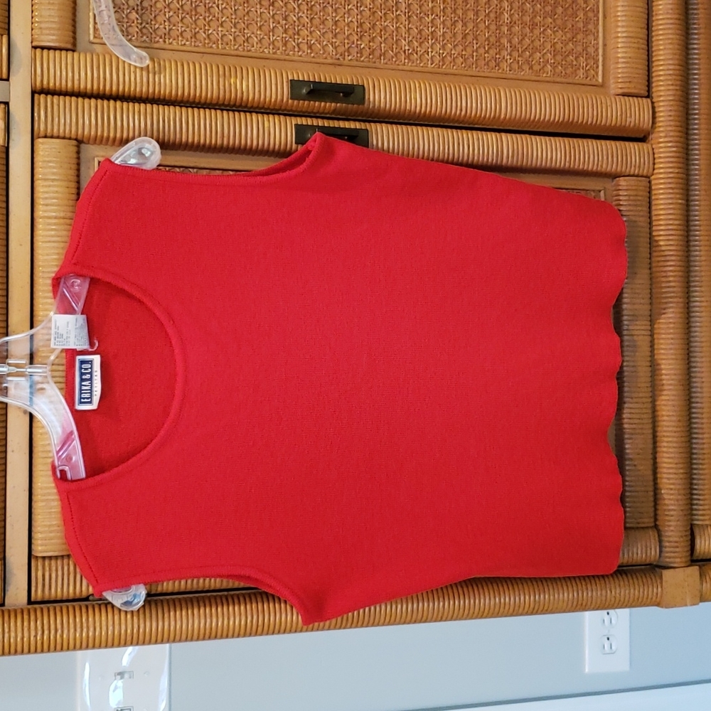 Erika & Co petites red acrylic/nylon sleeveless shell size petite large
